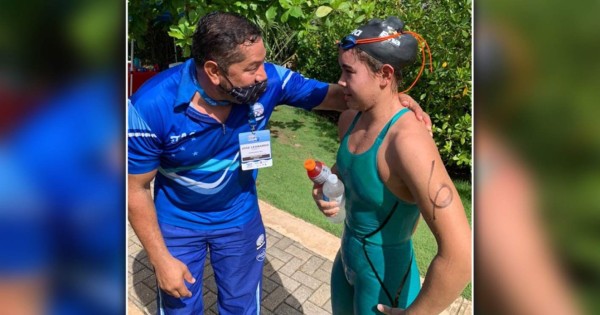 Hondureña Michell Ramírez gana oro en 5K en aguas abiertas del CCCAN
