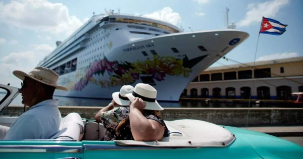 Autoridades sanitarias de EEUU siguen recomendando no viajar en cruceros