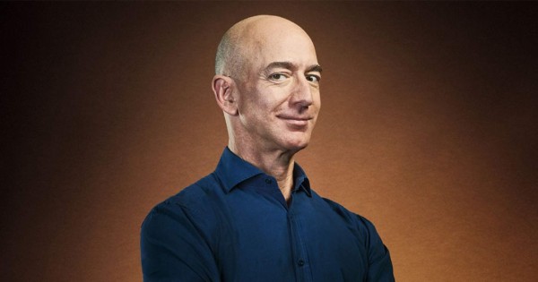 Jeff Bezos es por tercer año seguido el estadounidense más rico, según Forbes