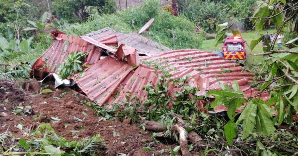 Muere una pareja sepultada por un derrumbe en Costa Rica tras lluvias por Eta