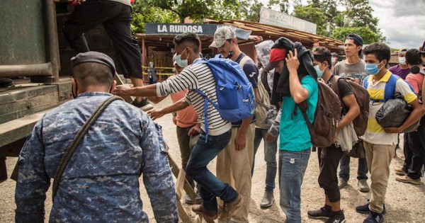 El hambre y un muro de soldados acaban con el sueño americano de hondureños