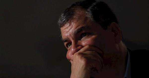 Ecuador solicita nuevamente a Interpol el arresto del expresidente Correa