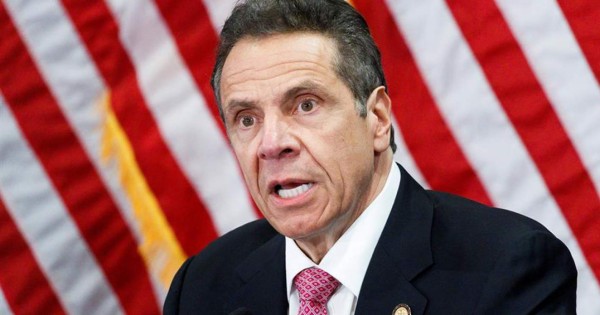 Gobernador de Nueva York pide precaución por alza de covid en días festivos