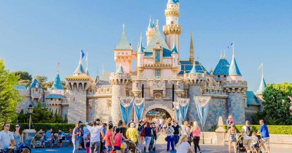 Disneyland no abrirá en California hasta 2021