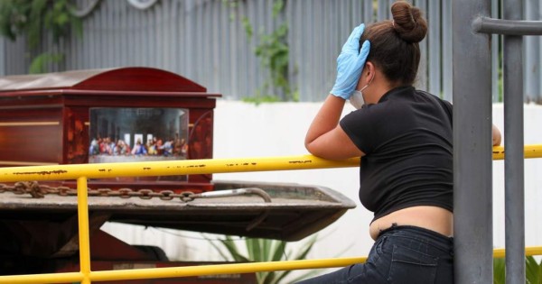 Lloran, velan y entierran a la persona equivocada en Copán