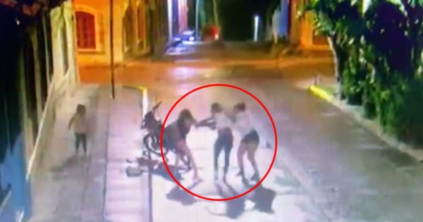 Viral: Brutal golpiza de valientes mujeres a asaltante en Comayagua