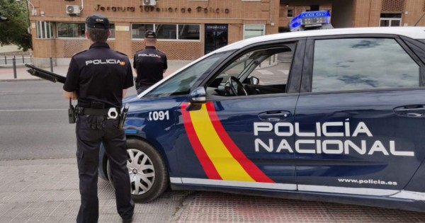 Detenido un hombre en España por infectar a 22 personas con covid-19
