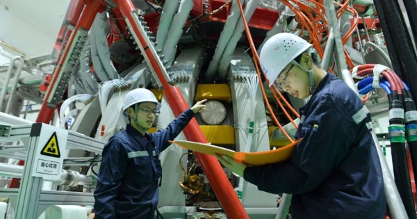 China activa un reactor experimental de fusión nuclear
