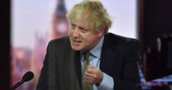 Boris Johnson contempla restricciones más duras en Reino Unido por la Covid-19