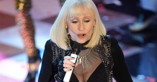 La cantante italiana Raffaella Carrà fallece a los 78 años