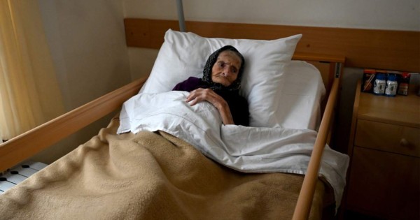 Una anciana de 99 años supera covid-19