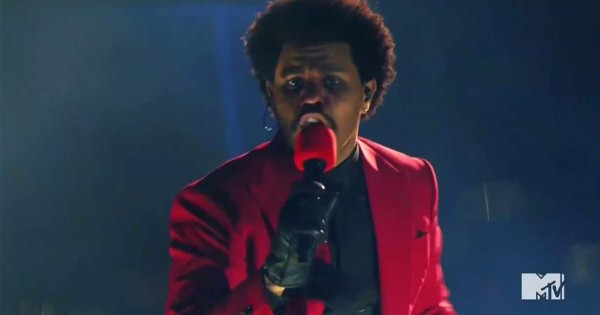 'Blinding Lights' de The Weeknd, 'Video del año' en los VMAs 2020