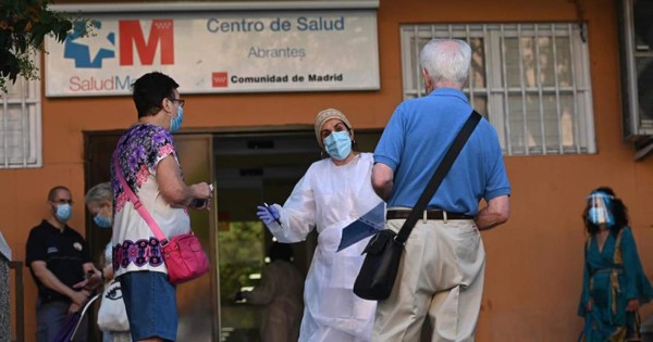 Covid-19: España registra el máximo de 10,476 nuevos casos y 256 muertes en 7 días