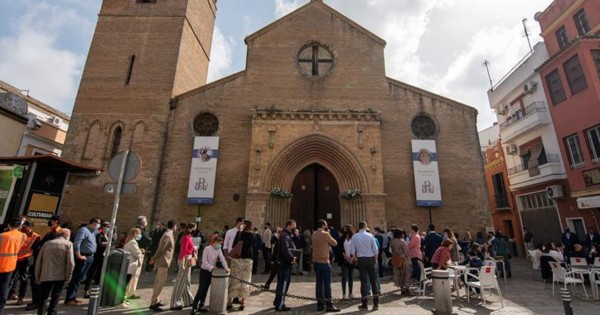 España acaba una Semana Santa atípica ante el temor a una nueva ola de covid