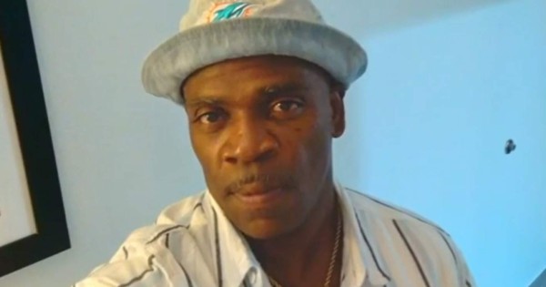 Un afroamericano condenado por error en Florida queda libre 16 años después