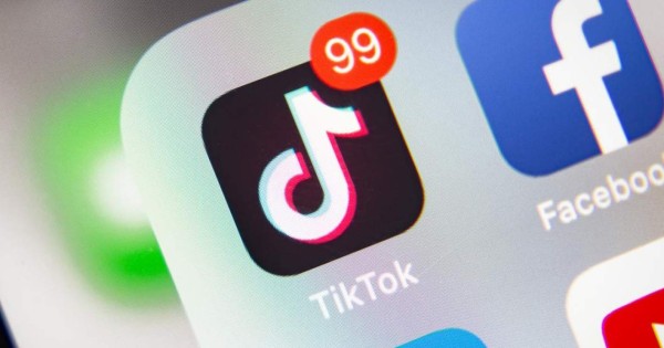 Donald Trump apoya la compra de TikTok por Oracle
