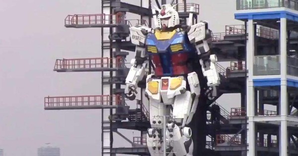 ¡Ver para creer! Robot gigante da sus primeros pasos en Japón