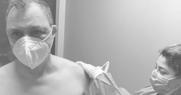 Tony García, el primer hondureño en recibir prueba de vacuna contra la Covid-19