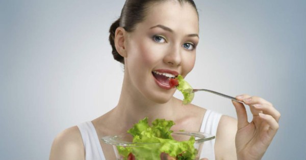 Comer fruta y verdura cada día ayuda a ser más feliz