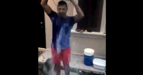 Hondureños siguen promoviendo los cubetazos fríos a favor de FEMA