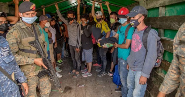México vigila frontera sur ante posible arribo de migrantes en plena pandemia