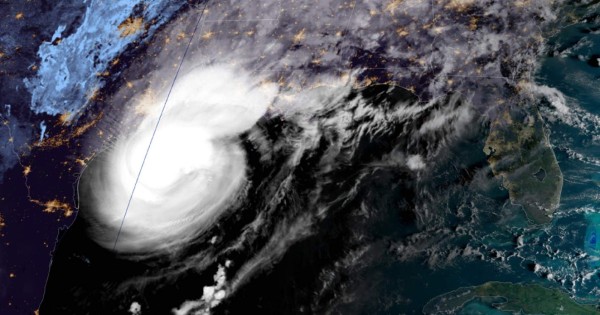 Huracán Delta se acerca a Estados Unidos y población huye en Luisiana