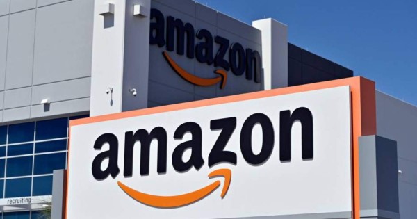 Empleados de Amazon podrán seguir trabajando en casa dos días por semana