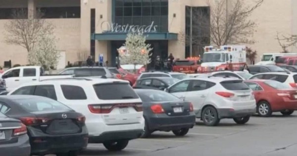 Dos heridos en un tiroteo en un centro comercial de Nebraska, en EEUU