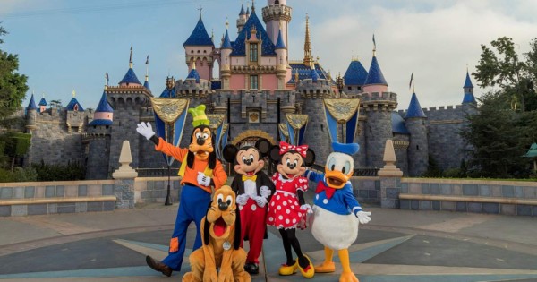 Disneyland reabrirá sus puertas el 30 de abril con aforo limitado