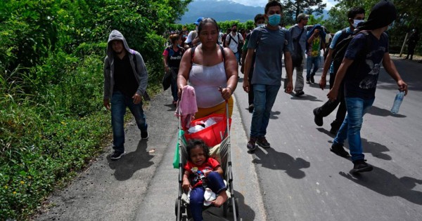 Entrada de caravana a EEUU va a ser 'nula', advierte vicecanciller Nelly Jerez