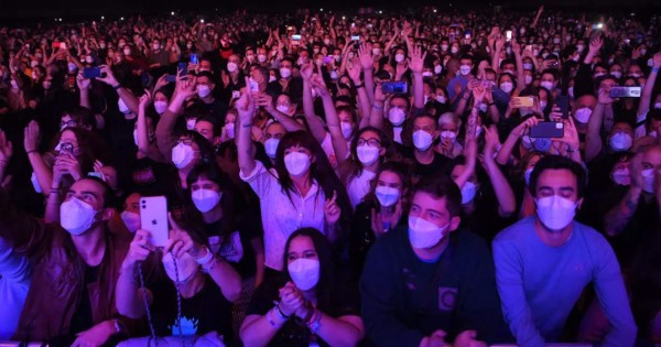 Francia hará primer concierto sin pedir prueba covid a asistentes