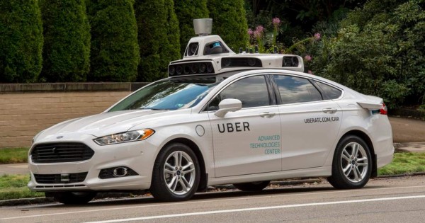 Conductora de Uber acusada de homicidio tras accidente en un carro autónomo