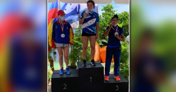 Hondureña Michell Ramírez gana oro en 5K en aguas abiertas del CCCAN