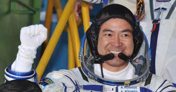 El astronauta nipón Hoshide viajará en 2021 a la EEI en la nave de SpaceX