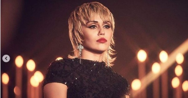 Miley Cyrus, como una locomotora con su 'rock nostalgia'