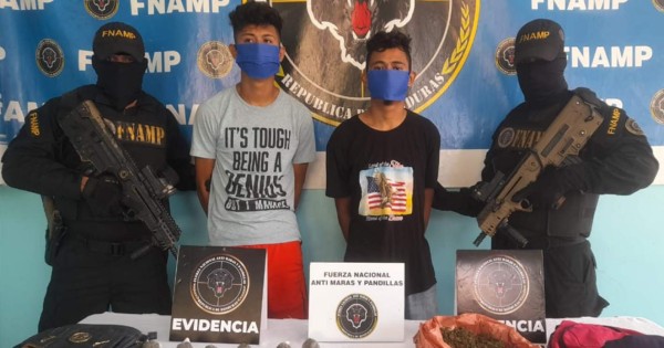 Capturan a los 'Hermanos Hernández' por venta de droga en Atlántida