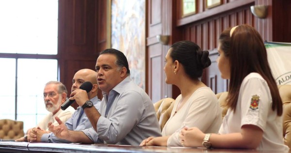 Música y voces al aire libre el sábado