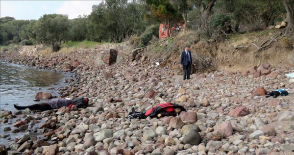 Aumentan a 39 los muertos tras naufragio en aguas turcas del Egeo