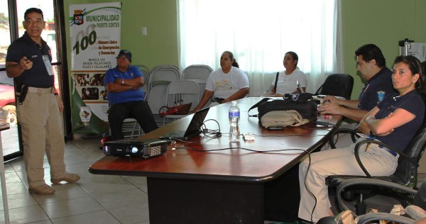 Crean policía comunitaria en Puerto Cortés