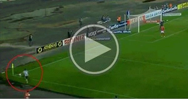 Video: ¿El peor tiro de esquina en la historia?