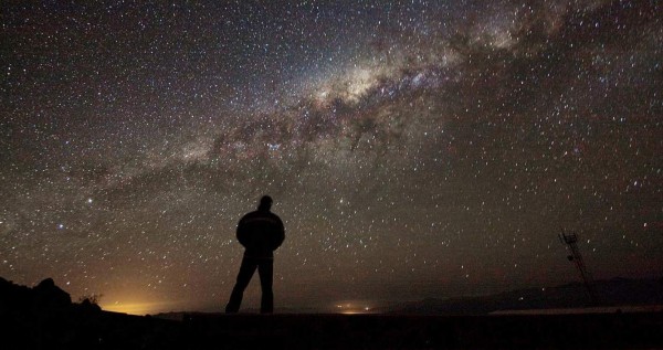 Se aproxima a la Tierra un ‘huracán’ de materia oscura