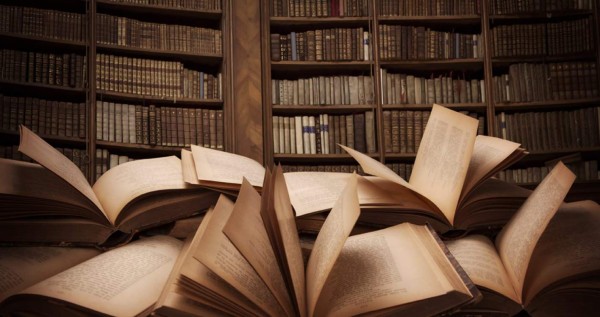 Detienen a famoso escritor por asesinato 'confeso' en sus libros