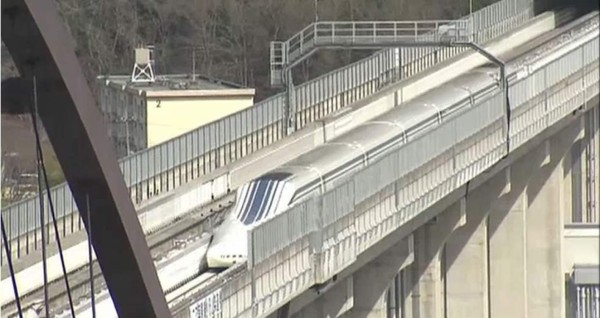 Un tren de levitación magnética alcanza los 603 km/h