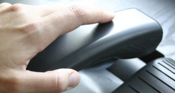 Alertan llamadas de un supuesto operador del 911 que pide el estatus migratorio en Dallas