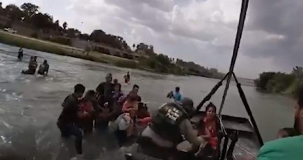 Hondureña se ahoga en el Río Grande y su hijo de tres años desaparece