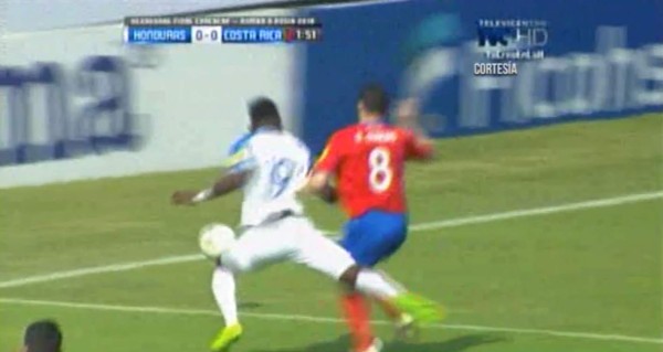 Video: El penal que no se le sancionó a Honduras frente a Costa Rica