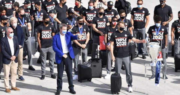 Bayern Múnich regresó a Alemania y decidió no celebrar con sus seguidores la obtención de la Champions