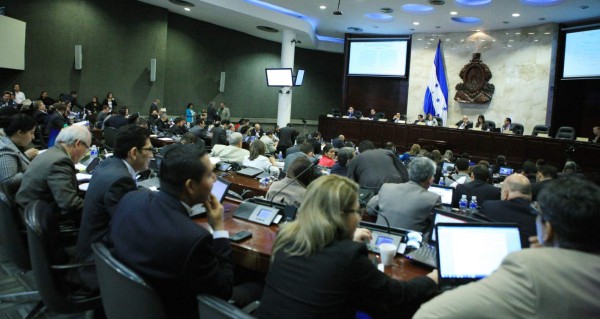 A Salud y al Conadeh les aumentan el presupuesto