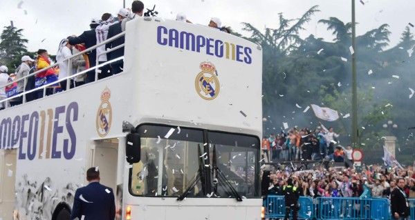 Real Madrid celebra la Undécima con sus aficionados en Cibeles