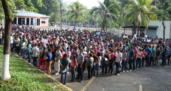 Alumnos de la Unah: es un retroceso quitar pruebas de aptitud
